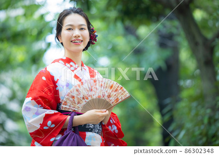 浴衣女戶外 浴衣女戶外 86302348