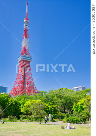 [Tokyo] April ・ Fresh green Shiba Park and refreshing blue sky 86303087