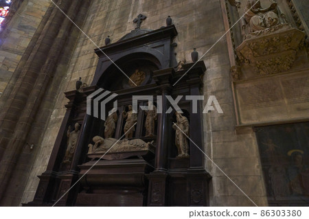 Milan Duomo Cathedral 86303380