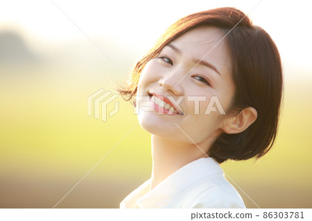 女性肖像 女性肖像 86303781