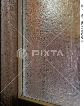 [Winter worries] Condensation on aluminum sashes 86305105