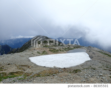 Mt. Bessan and Mt. Bessan Photo location: Near Bessan (Tateyama, Toyama Prefecture) Mt. Bessan and Mt. Bessan Photo location: Near Bessan (Tateyama, Toyama Prefecture) 86305501
