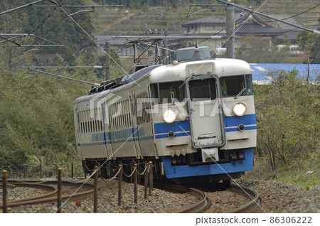 北陸本線栗良翼JR West 475系列A13組織(金澤) 北陸本線栗良翼JR West 475系列A13組織(金澤) 86306222