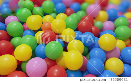 Multi-colored balls for a dry pool for children to play in the house and outdoors. 86309681