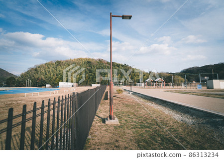 田徑場 86313234