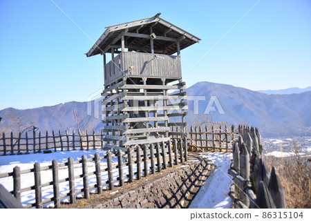 The turret of the ruins of Arato Castle The turret of the ruins of Arato Castle 86315104