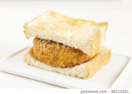 Delicious croquette bread 86315261