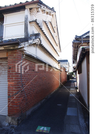 罕見的圓角紅磚牆，高知縣室戶市吉良川國重要的傳統建築保存區 86315359