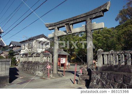 Otorii of Mita Hachimangu in the village, an important traditional buildings preservation district in the country of Kiragawa, Muroto City, Kochi Prefecture Otorii of Mita Hachimangu in the village, an important traditional buildings preservation district in the country of Kiragawa, Muroto City, Kochi Prefecture 86315366