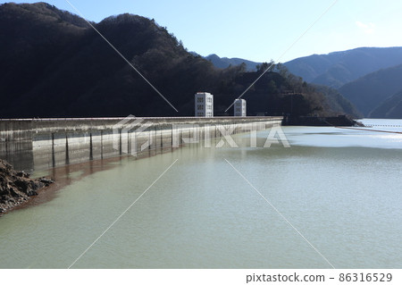 Okutama Lake Okouchi Dam 86316529