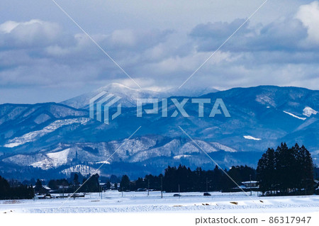 景觀和照片:散佈在上高地山腳下的早神山和早神山,為環境問題做貢獻。 景觀和照片:散佈在上高地山腳下的早神山和早神山,為環境問題做貢獻。 86317947