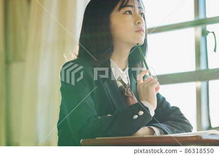 高中女生肖像 86318550