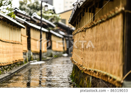 Snow scene of Nagamachi samurai house Snow scene of Nagamachi samurai house 86319033