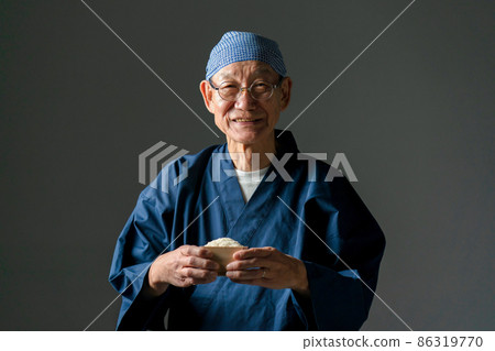 Rice harvester farmer senior 86319770