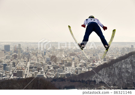 Ski jumps and the cityscape of Sapporo 86321146