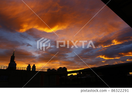 火燒雲 86322291