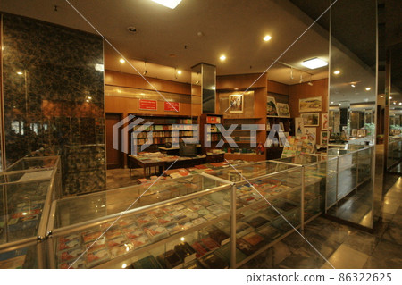 Souvenir shop on the 2nd floor of Koryo Hotel (North Korea, Pyongyang) Souvenir shop on the 2nd floor of Koryo Hotel (North Korea, Pyongyang) 86322625