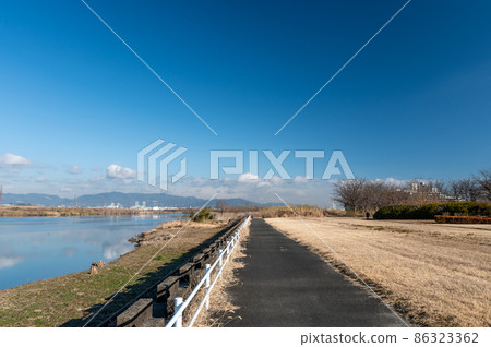 淀川河床冬景 86323362