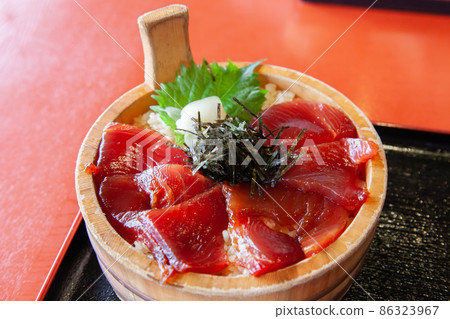 Bonito tekone sushi 86323967