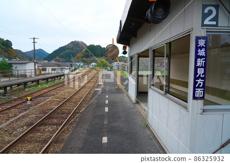 Home for Bingo-Ochiai at Bingo-Saijō Station on the Geibi Line Shobara City, Hiroshima Prefecture 86325932