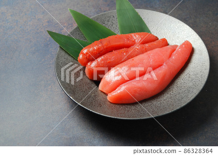 新鮮的芋頭和明太子 86328364