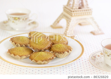Tea time at Madeleine Tea time at Madeleine 86328820