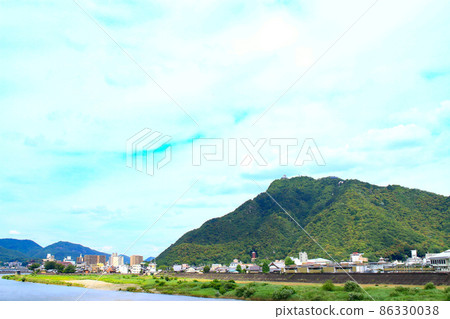 Scenery of Mount Kinka, Gifu Castle and Nagara River Scenery of Mount Kinka, Gifu Castle and Nagara River 86330038