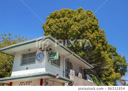 "Park front police box" in front of Ueno Onshi Park 86332854