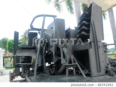PORT DICKSON, MALAYSIA -MAY 08, 2016: Old war cannon restored and display for public at Malaysia Army Museum or Muzium Tentera Darat in Port Dickson, Negeri Sembilan, Malaysia. PORT DICKSON, MALAYSIA -MAY 08, 2016: Old war cannon restored and display for public at Malaysia Army Museum or Muzium Tentera Darat in Port Dickson, Negeri Sembilan, Malaysia. 86341842