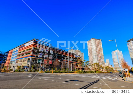 Urban scenery of Toyosu 2-chome store in Koto-ku, Tokyo Park City Toyosu Tower LaLaport Toyosu 86343421