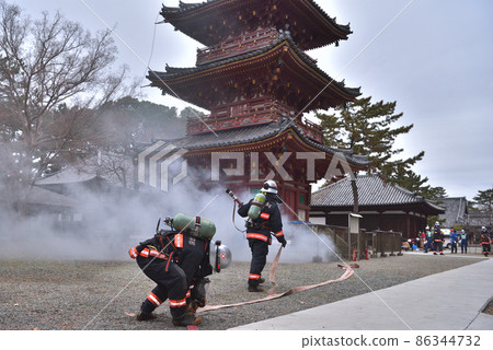 Firefighting training on Bunkazai Bunka Day Firefighting training for agile firefighters 86344732