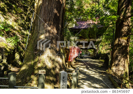 群馬縣南木村黑瀧山不動寺山門 86345697
