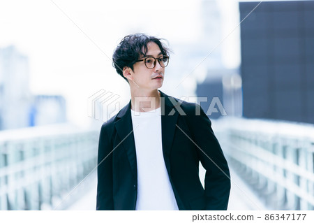 A young man 86347177
