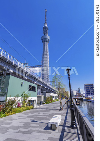 Landscape of Tokyo Mizumachi and Tokyo Sky Tree 86350141