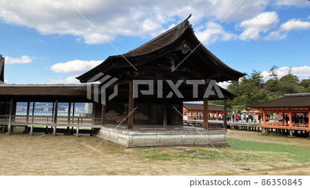 嚴島神社能樂台 86350845