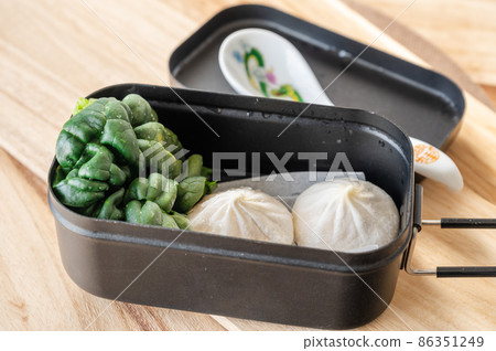 和麥斯汀一起蒸餃子 86351249