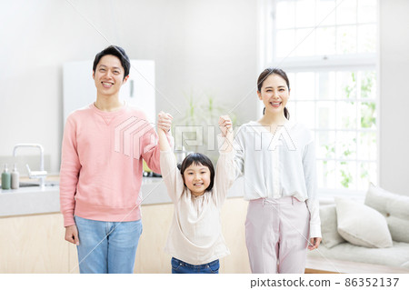 幸福的家庭形象 幸福的家庭形象 86352137
