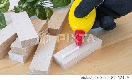 Woodworking Bonds | Water-based Adhesives Woodworking Bonds | Water-based Adhesives 86352409