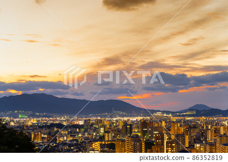 《Fukuoka Prefecture》 Night view of Fukuoka City (taken from Minami Park) 86352819