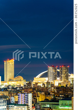 《Fukuoka Prefecture》 Night view of Fukuoka City (taken from Minami Park) 《Fukuoka Prefecture》 Night view of Fukuoka City (taken from Minami Park) 86352825
