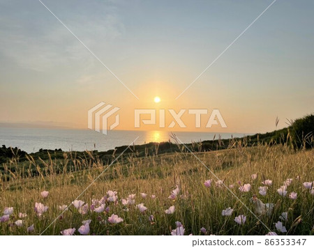 Sunset over Iriomote Island Sunset over Iriomote Island 86353347