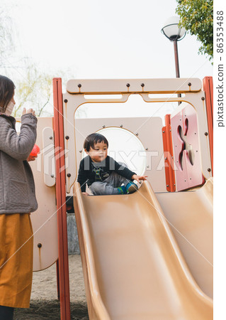 child, whelp, younger 86353488