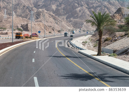 Curve on highway 15 in Jordan. 86353639