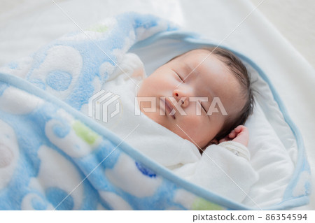 Newborn baby's sleeping face Newborn baby's sleeping face 86354594