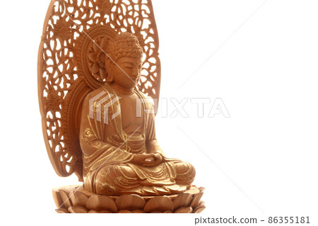 Shaka Nyorai 坐像拍攝白色背景複製空間 1 Shaka Nyorai 坐像拍攝白色背景複製空間 1 86355181