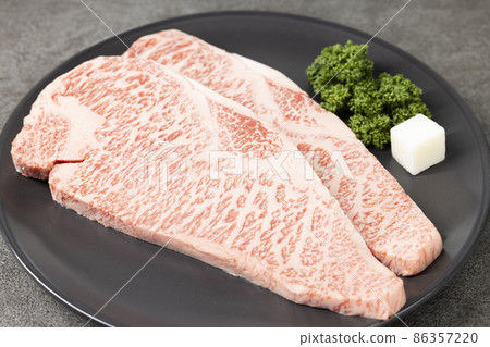 Marbled luxury Japanese black beef sirloin Marbled luxury Japanese black beef sirloin 86357220