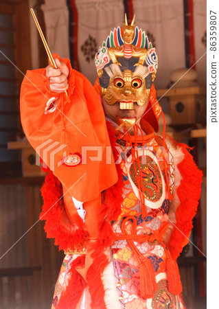 在惠比壽節上表演的舞蹈 在惠比壽節上表演的舞蹈 86359807