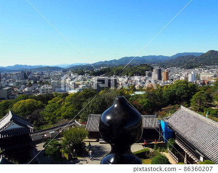 Autumn Kochi city (view from Kochi castle: west-northwest side) 86360207