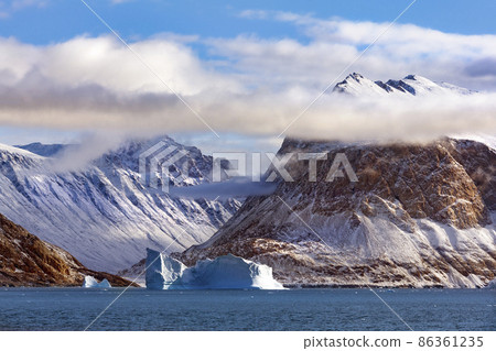 Mountains - Scoresbysund - Greenland 86361235