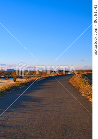 （埼玉縣）黃昏時的戶田市風景・從銀行眺望 86361343